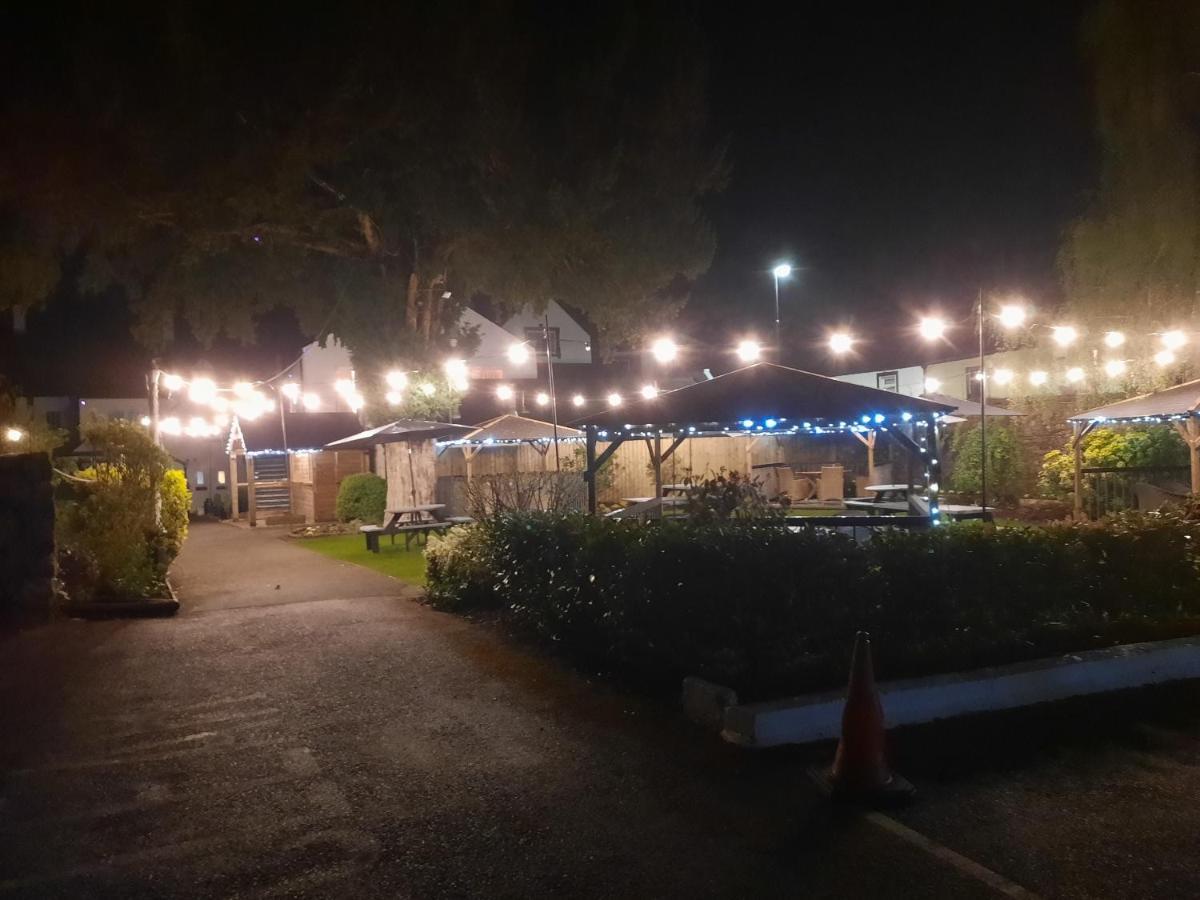 Three Salmons Hotel Usk Ngoại thất bức ảnh