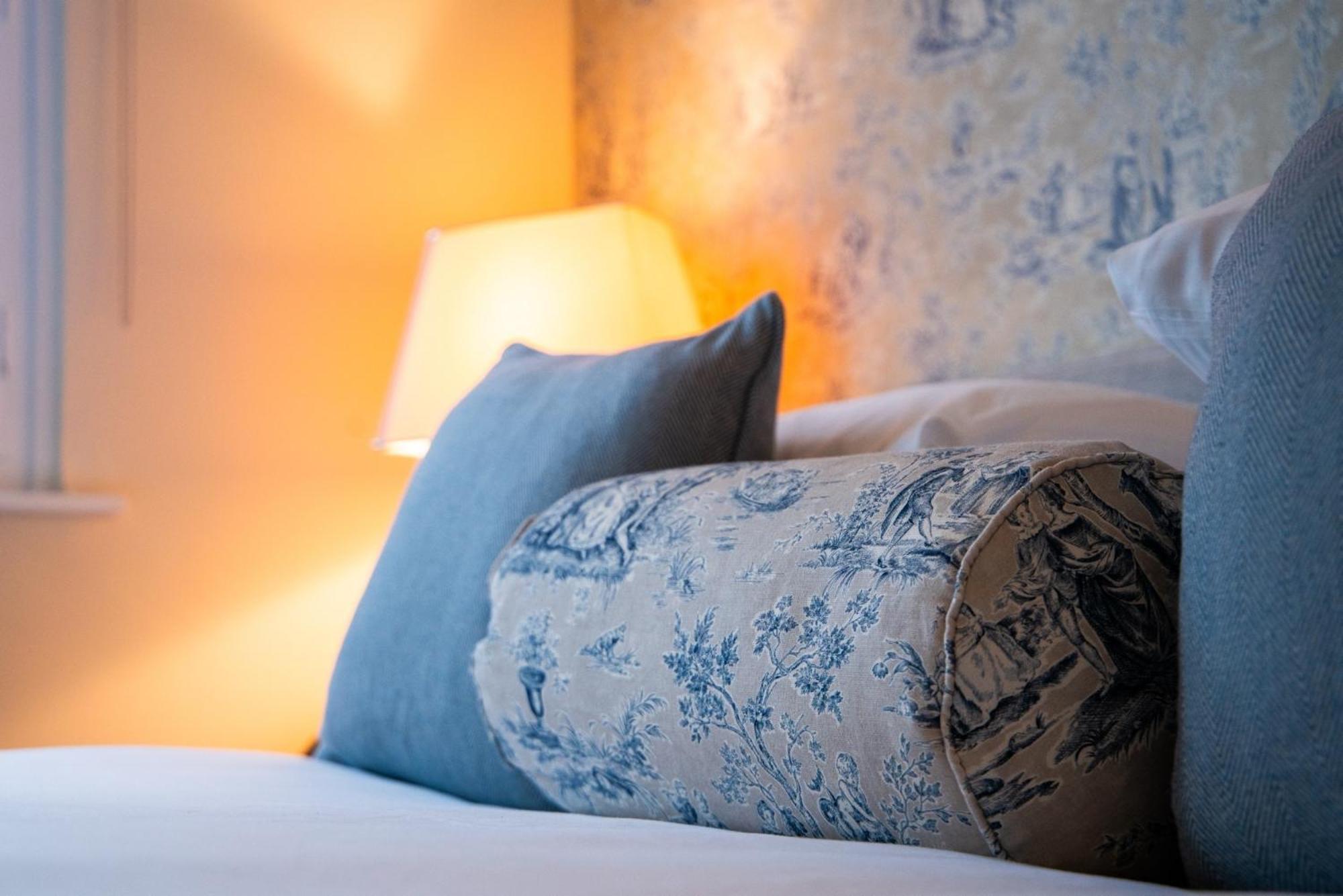 Three Salmons Hotel Usk Ngoại thất bức ảnh