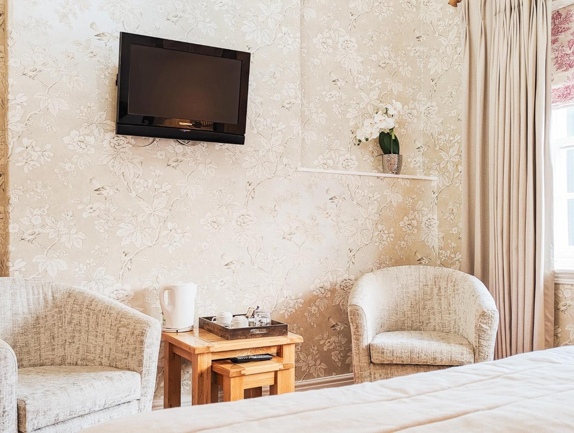 Three Salmons Hotel Usk Ngoại thất bức ảnh